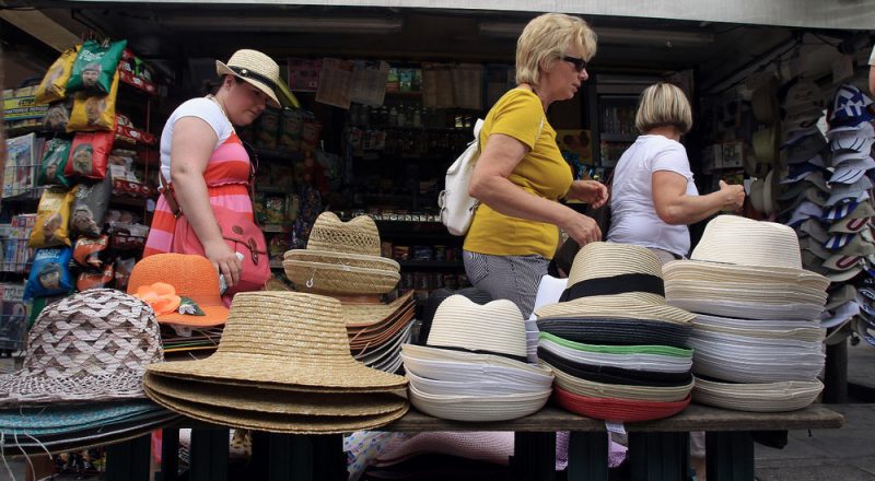 Το 26% των Ελλήνων δεν θα μπορέσει να πάει διακοπές