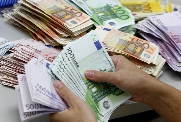 Πότε θα δοθούν τα 1.000 ευρώ στους τυχερούς της πρώτης λοταρίας