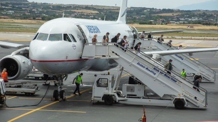 Αεροδρόμια: Στο 69% του 2019 οι αφίξεις ξένων τουριστών τον Ιούλιο