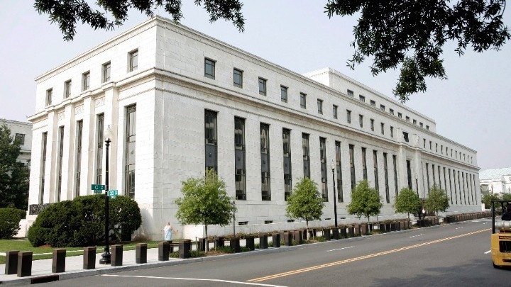 ΗΠΑ: Νέα αύξηση των επιτοκίων ανακοίνωσε η Fed – Στο υψηλότερο επίπεδο από το 2001