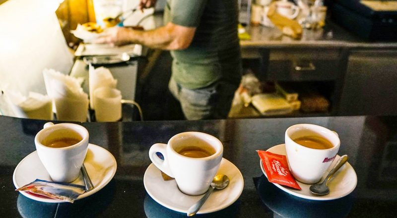 Καφές: Η αύξηση του ΦΠΑ στο 24% πλήττει και την αγορά και την τσέπη των καταναλωτών